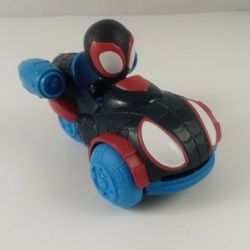 Marvel Spidey and His Amazing Friends Disc Dasher Vehicle Miles Morales