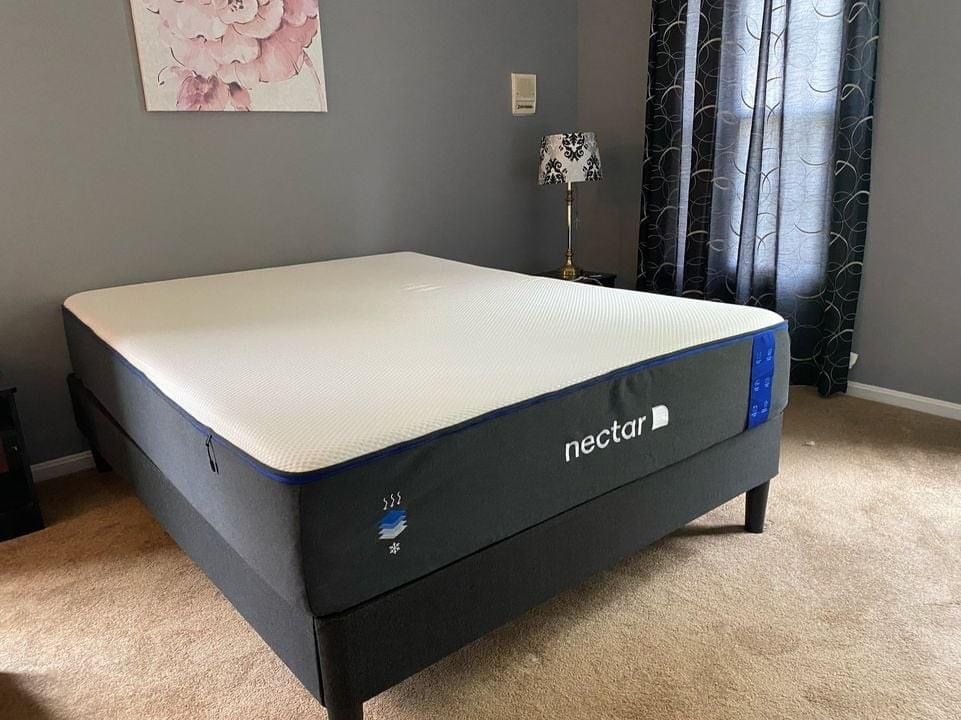 Like New Queen Nectar Memory Foam Mattress
