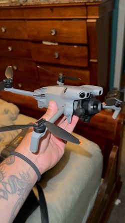 Dji mini 5 pro fly more package.