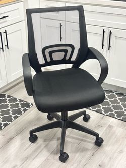 OFFICE CHAIR ASSEMBLED! BRAND NEW