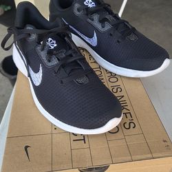 Nike shoes
