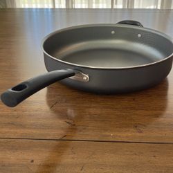 Tramontina 12-inch Skillet 