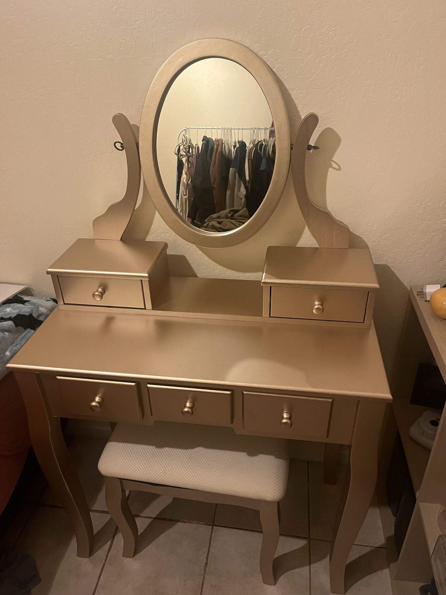 Gorgeous Vanity