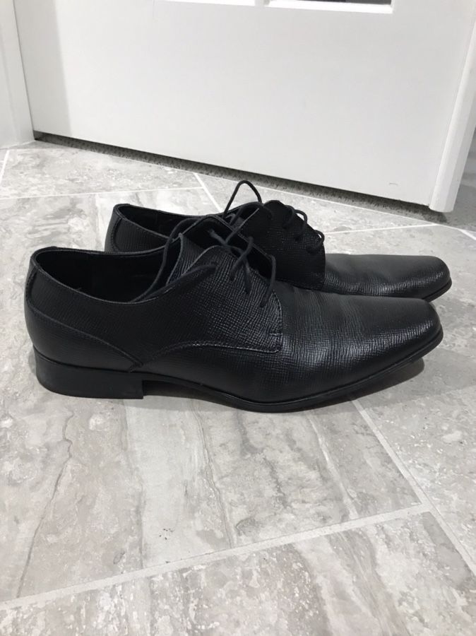 Calvin Klein men shoes size 11 like new