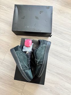 Size 6 youth jordan 1 low