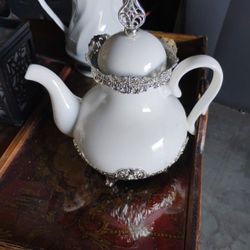 House Hold Nick Knack 🫖🏺⚱️