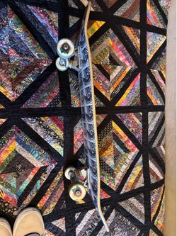 Complete 8.5 xeno morph board /w shoes