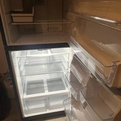 Frigidaire refrigerator 
