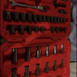 Craftsman 51-Piece Gunmetal Chrome Set