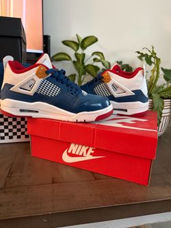 Air Jordan 4 Retro Sneakers