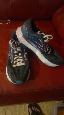 Men’s running shoes