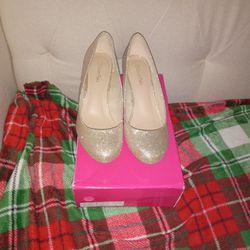 Womens DreamPairs Gold Heels