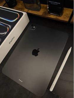 iPad 11 Inch (M5 WiFi) With Magic Keyboard And Apple Pencil Pro