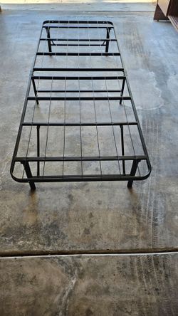 FOLDING STEEL BED 30 X 80 INCHES