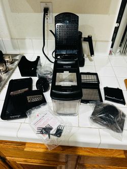 Vegetable Chopper 6 in 1 - Full star ( Excellent condition )