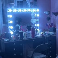 Diva Vanity