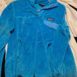 women’s blue patagonia jacket 