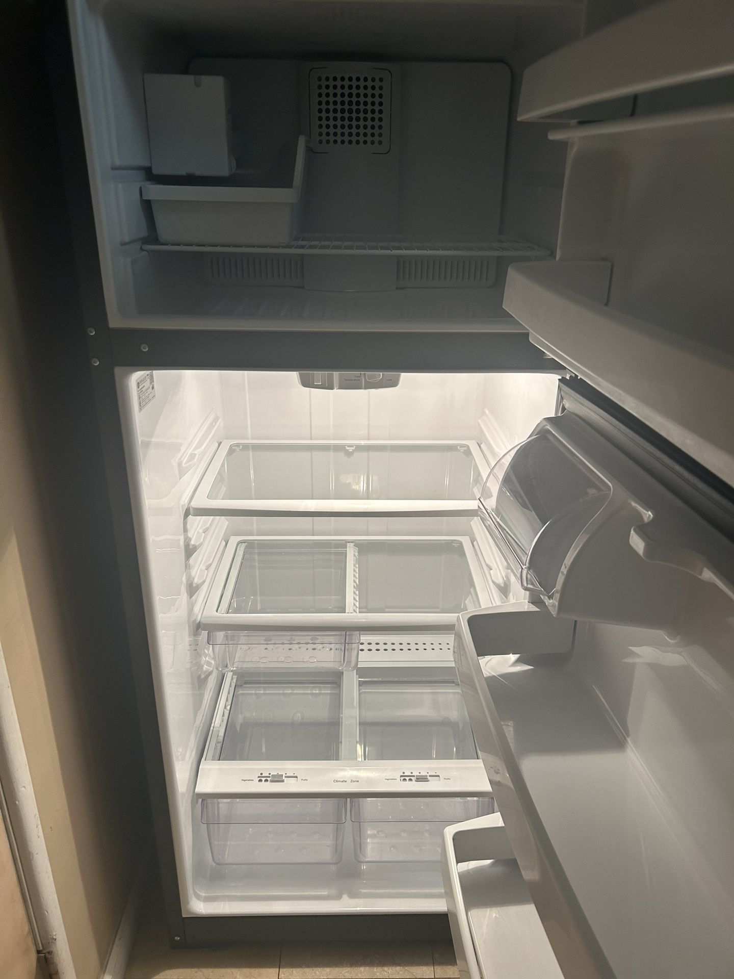 GE Energy Star 17.5 Cu. Ft. Top Freezer Refrigerator
