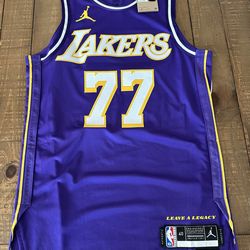 Authentic Luka Doncic LA LakersNew Statement Edition NikeJersey Mens Size 40 S