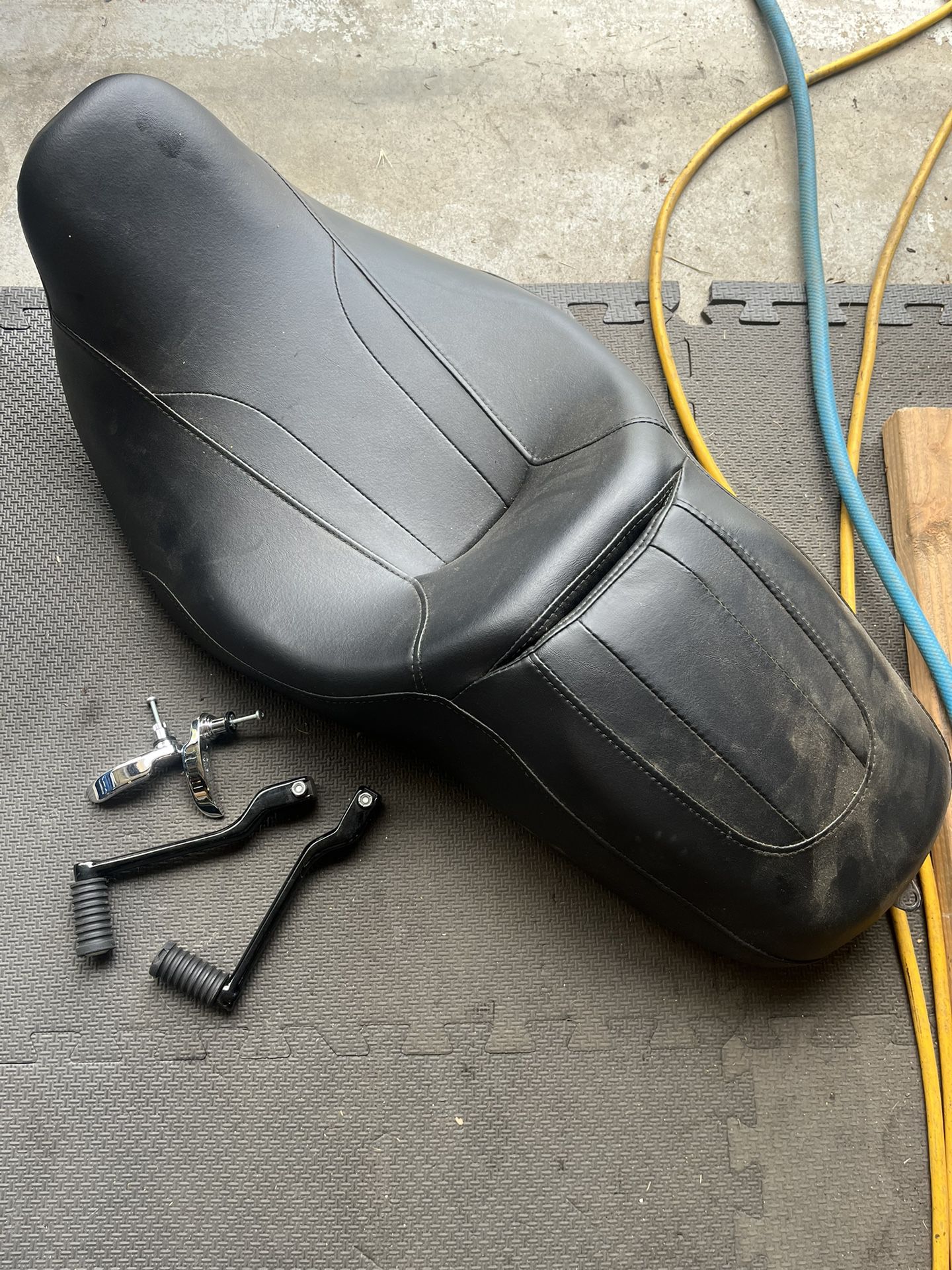 OEM Harley Touring Seat, Shift Arms