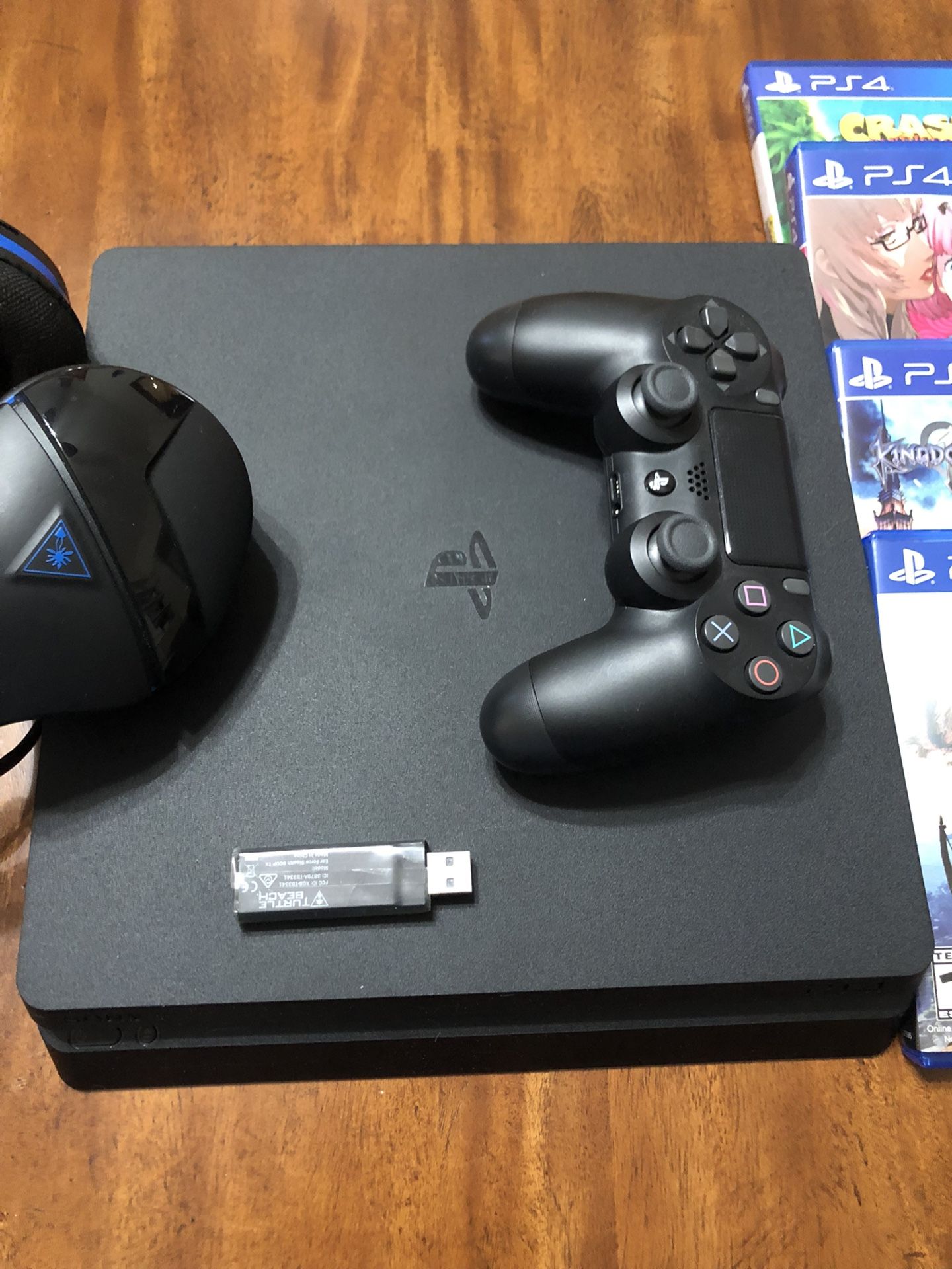 PS4 Game Console Includes Wireless Headset, 1 Remote Control, 8 Games And A USB 