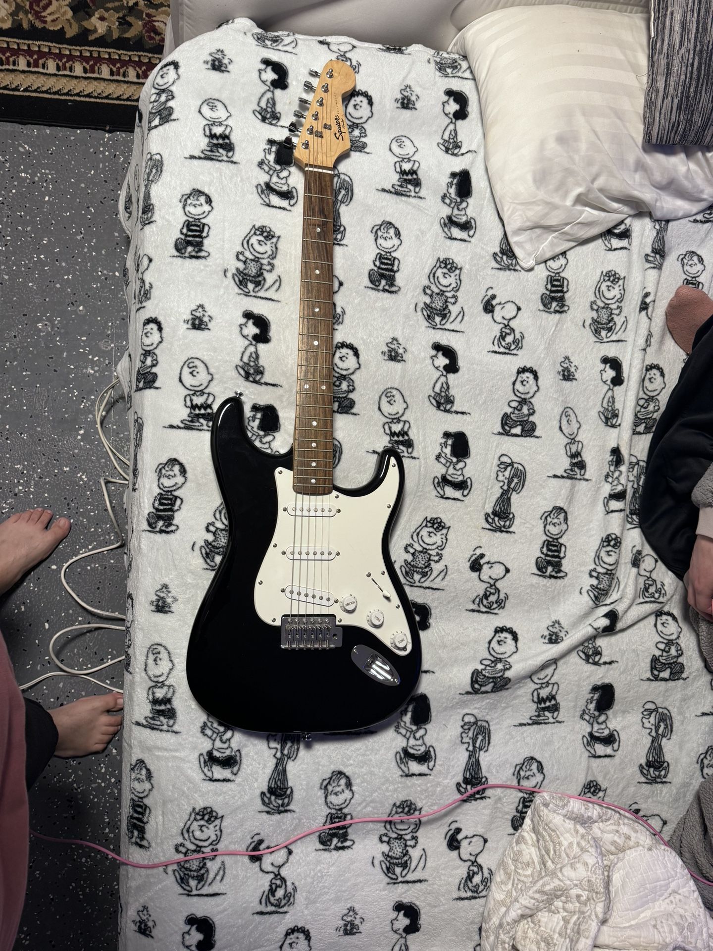 Squier By Fender Stratocaster Strat Electric Guitar