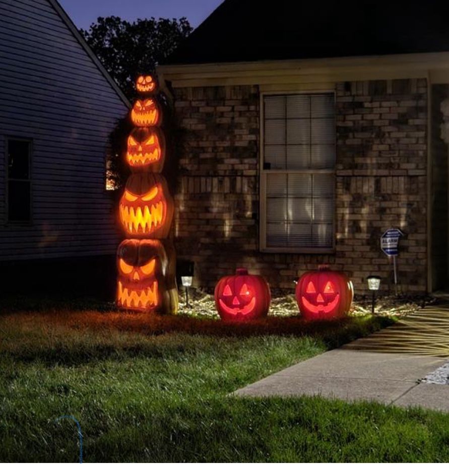 8.5 ft. Halloween Classics Giant-Sized LED Jack-O-Lanterns Stack