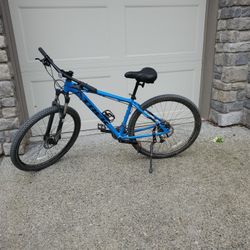 Marlin 7 Trek Bike