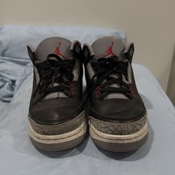 Air Jordan 3 Retro (Size) 5.5Y