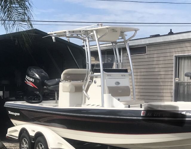 Ranger 2310 Bay Boat Fiberglass T Top