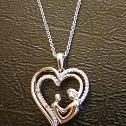 925 Sterling Silver Diamond Pendant And Chain