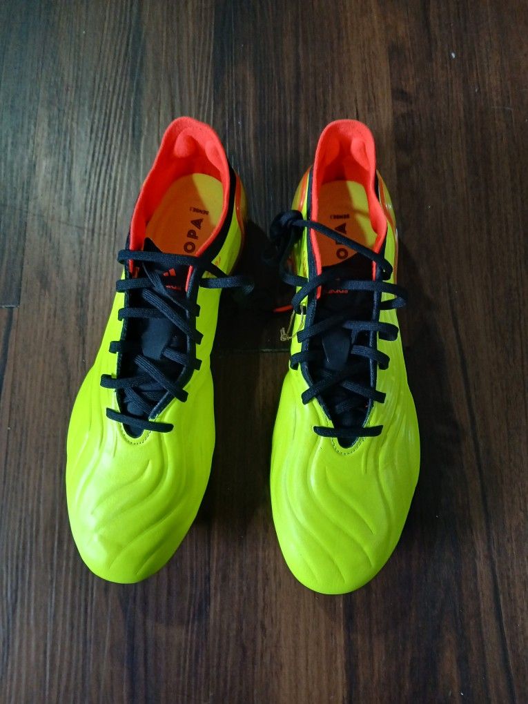 Adidas Size 9 $70