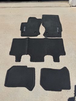 Toyota 4Runner Limited Carpet Floor Mats 2025-2026 (New)