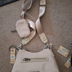 New Tan Purse And Black Fanny 