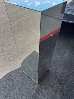 Mirrored Glass Pedestal Stand modern