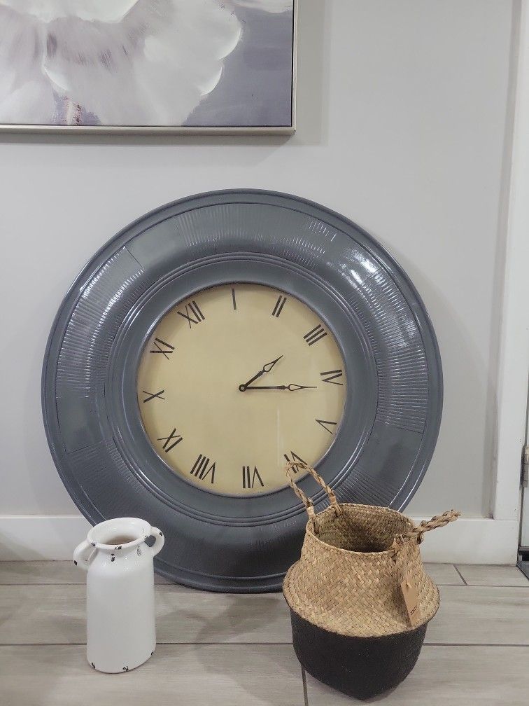 Bundle / Clock Flower Vase And Plant Basket
