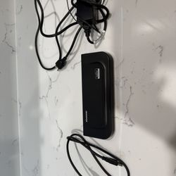 Diamond Multimedia DS3900V2 docking station with two USB 3.0/2.0 video outputs and Gigabit Ethernet.