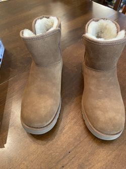 UGG Katalina II size 3