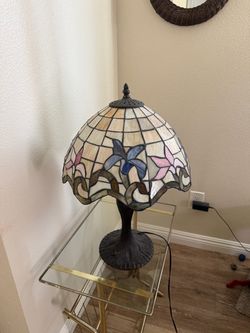 Vintage Tiffany-Style Stained Glass Table Lamp