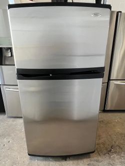 WHIRLPOOL 21.7 CU. FT. FREESTANDING TOP-FREEZER REFRIGERATOR