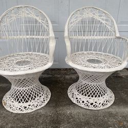 Vintage Russel Woodard MCM Spun Fiberglass Patio Chairs(2)