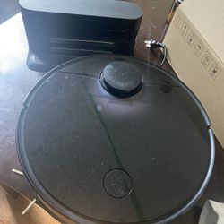 Roborock S4 Vacuum - For Parts/To fix