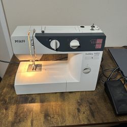 PFAFF Sewing Machine