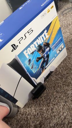 PS5 Console Fortnite Bundle 1TB