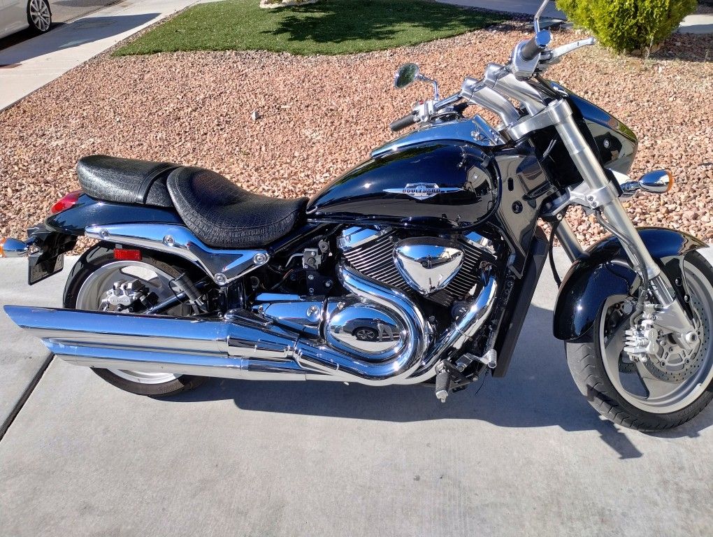 09 Suzuki Boulevard M90