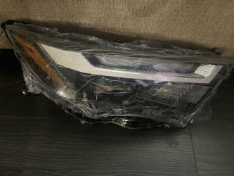 Toyota Rav 4 Headlight 22-25