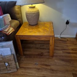 Livingroom Tables And Lamps