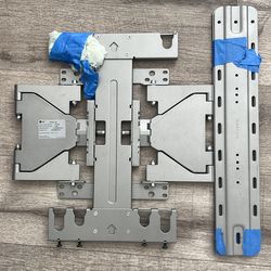 LG Full-Motion TV Wall Mount Bracket – Tilting/Swivel – Great Condition