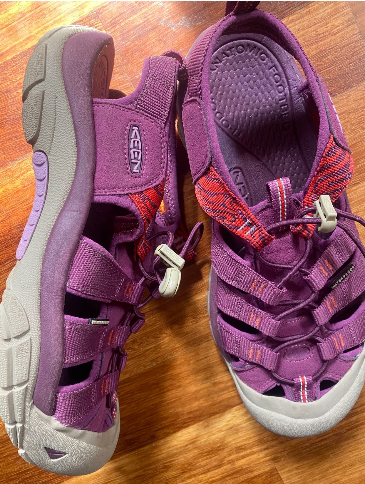 Women’s Purple Magenta Keen Hiking Sandals Size 11