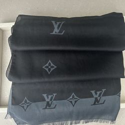 LV Monogram Stole